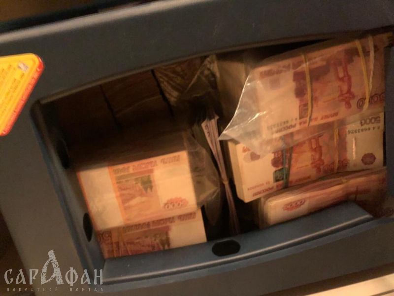 В Ростове-на-Дону задержали банду теневых банкиров, незаконно получивших 1,3 млрд рублей