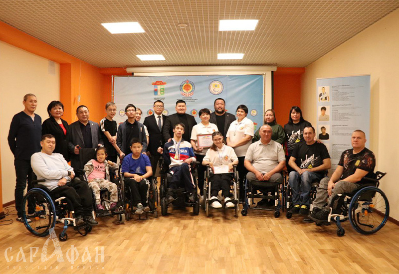 В «Ойрат-Арене» чествовали атлетов паралимпийского спорта Калмыкии 